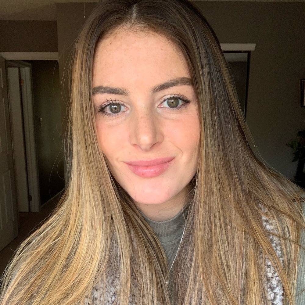Meet your Posher, Makayla